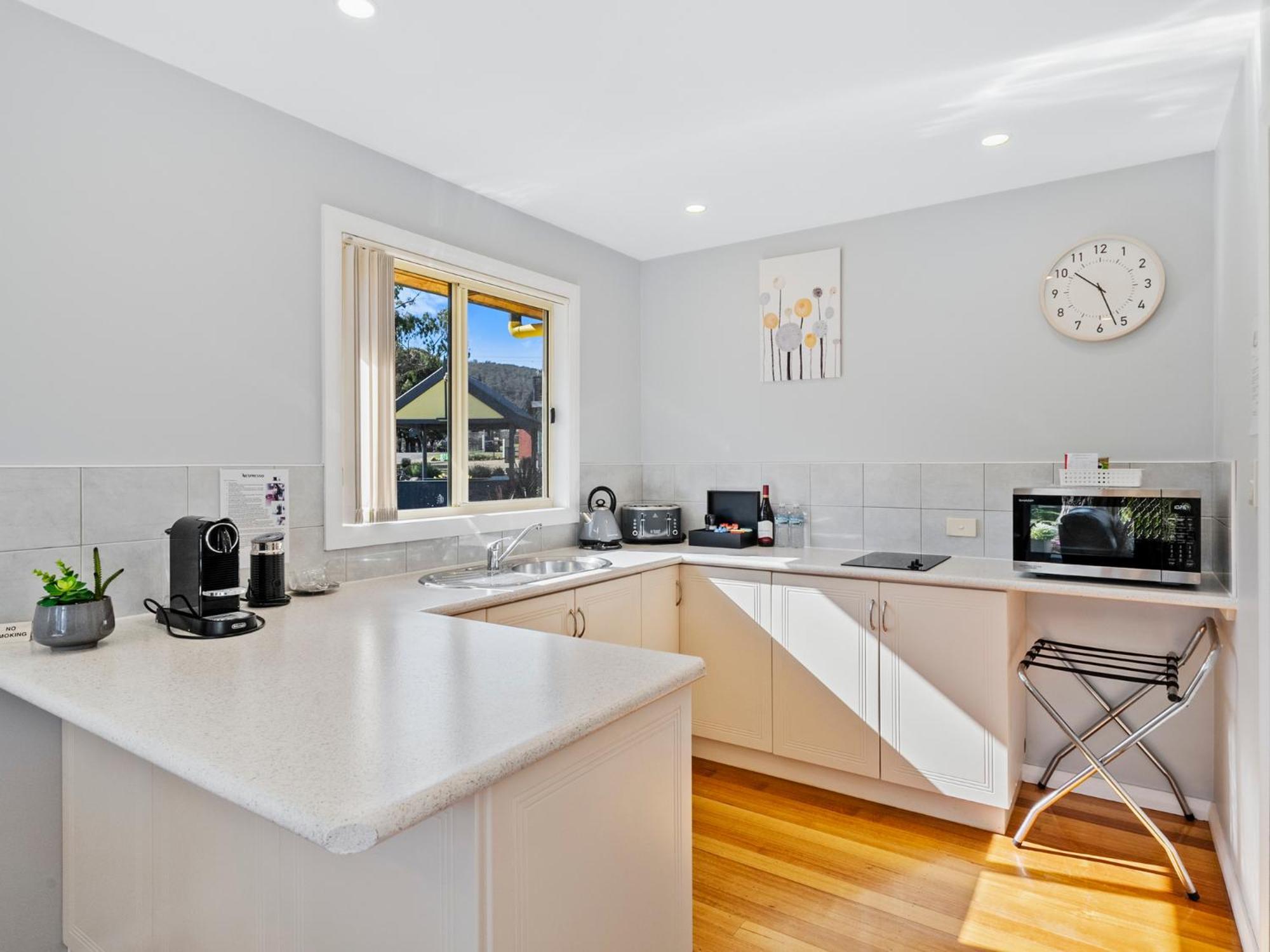 Four Seasons Waterfront Villas Taranna Екстер'єр фото
