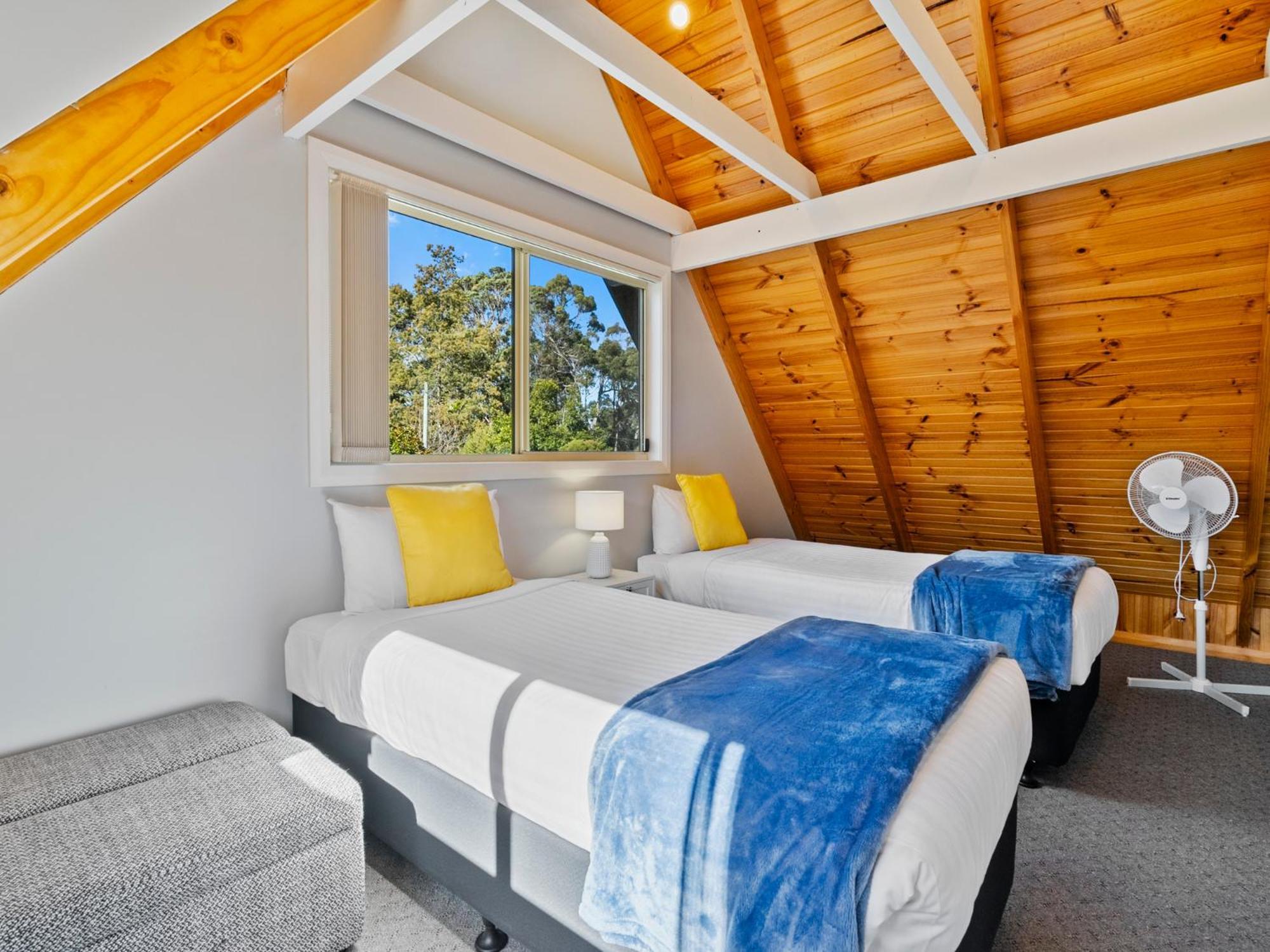 Four Seasons Waterfront Villas Taranna Екстер'єр фото